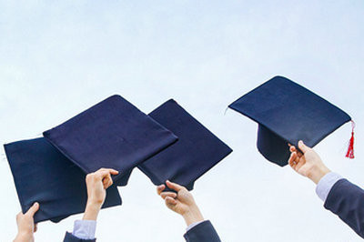 2023本科有學(xué)位報考湖南大學(xué)在職研究生條件有什么？