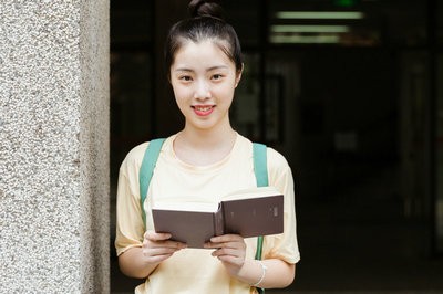 2023年憲法學(xué)與行政法學(xué)在職研究生報考院校有哪些？