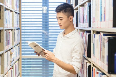 大專可以報考華南師范大學(xué)在職研究生嗎？