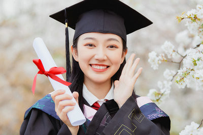 汕頭大學在職研究生報考時間是什么時候？