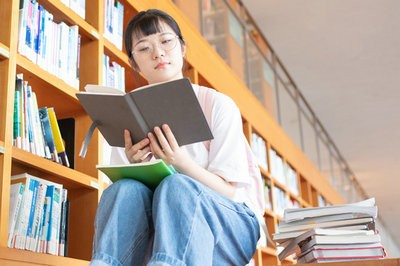 2023年報考中國語言文學(xué)在職研究生學(xué)費學(xué)制詳解