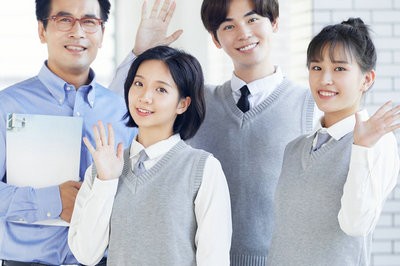 2023本科無學(xué)位能不能報考大連海事大學(xué)在職研究生？