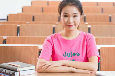 本科無學(xué)位能不能報(bào)考石河子大學(xué)在職研究生？