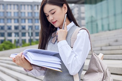 攻讀材料科學(xué)與工程在職研究生和全日制研究生的區(qū)別