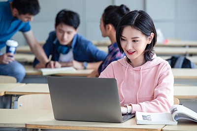 攻讀金融學(xué)在職研究生通過率如何？