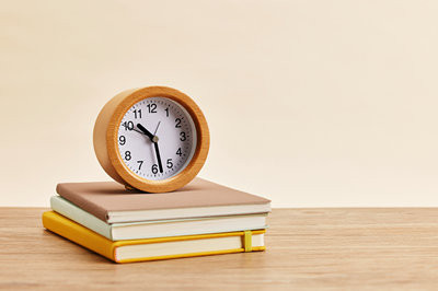 重慶大學在職研究生報考時間是什么時候？