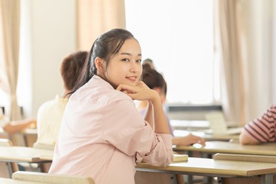 2023中國語言文學(xué)在職研究生報考條件是什么？