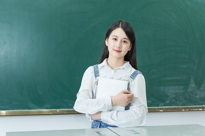 新疆大學(xué)在職研究生考試考什么科目？