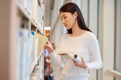 報考江漢大學(xué)在職研究生需要考哪些科目？