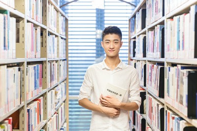 本科可以考北京化工大學(xué)在職研究生嗎？