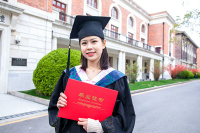 報考中國醫(yī)科大學(xué)在職研究生有什么優(yōu)勢？