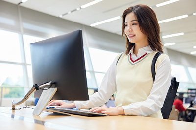 西南政法大學(xué)在職研究生有沒有雙證？