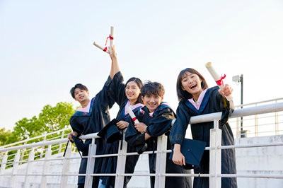 貴州大學(xué)在職研究生是雙證嗎？