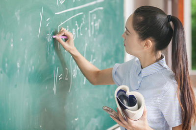 東北農(nóng)業(yè)大學(xué)在職研究生的報(bào)考途徑是什么？