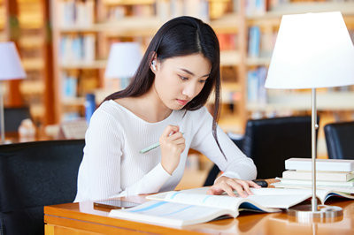 華僑大學(xué)在職研究生初試需要考什么？