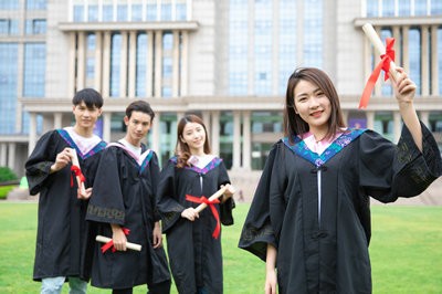 2024年四川大學在職研究生考試時間及科目是什么？