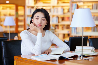 重慶師范大學(xué)在職研究生學(xué)費(fèi)學(xué)制一覽表