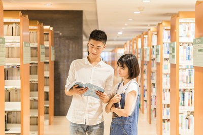 自考本科可以就讀青島大學在職研究生嗎？