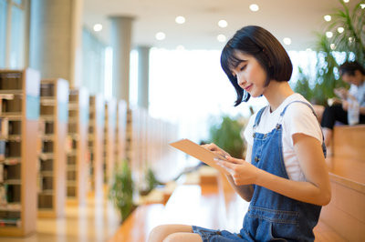 自考本科可以就讀內(nèi)蒙古科技大學在職研究生嗎？