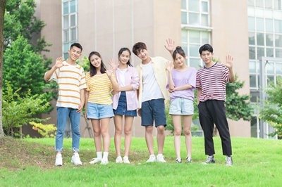 本科報(bào)考內(nèi)蒙古科技大學(xué)在職研究生有工作年限的要求嗎？
