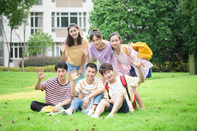 本科報考青島大學(xué)在職研究生有工作年限的要求嗎？
