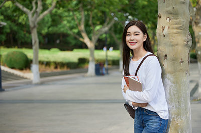 西南政法大學在職研究生考試科目難度大嗎？