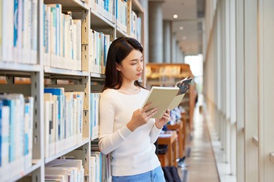 自考本科可以就讀中山大學在職研究生嗎？