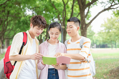 山東大學(xué)在職研究生費(fèi)用大概需要多少？