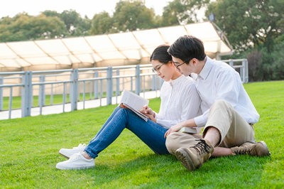 就讀中國傳媒大學(xué)在職研究生發(fā)展前景如何？