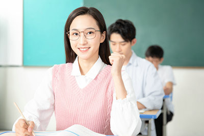 2024年西南政法大學(xué)在職研究生有雙證嗎？