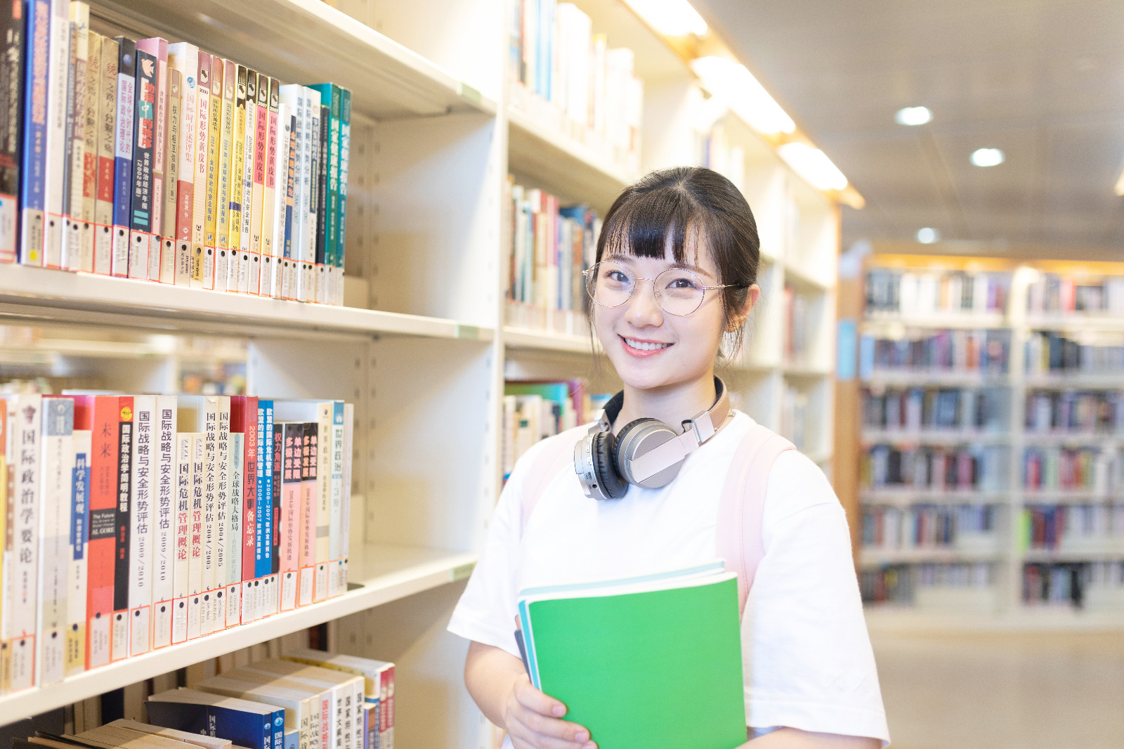 報考中國傳媒大學(xué)在職研究生對年齡有限制嗎？
