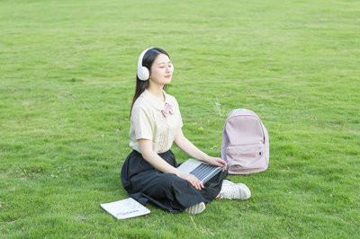 江西財經(jīng)大學在職研究生畢業(yè)能不能拿學位？
