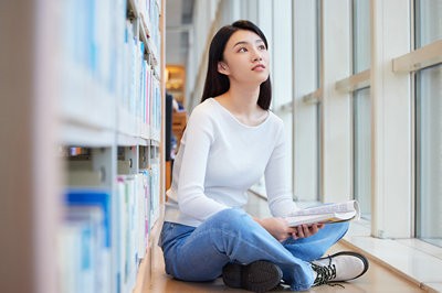 浙江師范大學(xué)同等學(xué)力在職研究生是免試入學(xué)的嗎？