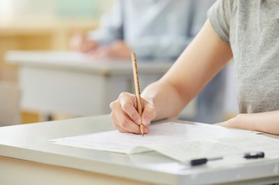 南京大學(xué)在職研究生考試時(shí)間和全日制一樣嗎？