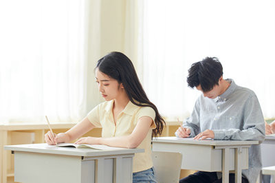 廣西大學(xué)在職研究生畢業(yè)能不能拿學(xué)位？