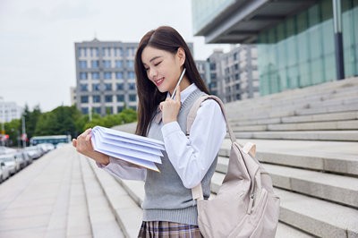 退伍軍人能報考南京師范大學在職研究生嗎？