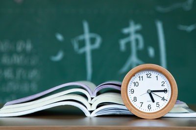 蘭州理工大學(xué)在職研究生考試時間和全日制一樣嗎？