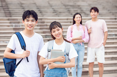 上海師范大學(xué)在職研究生考試時間和全日制一樣嗎？
