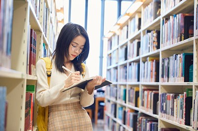 中國民航大學(xué)在職研究生考試科目難度大嗎？