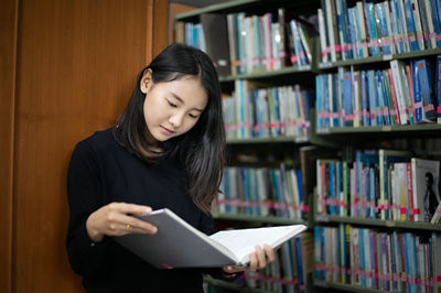 就讀河北經(jīng)貿(mào)大學(xué)在職研究生發(fā)展前景如何？