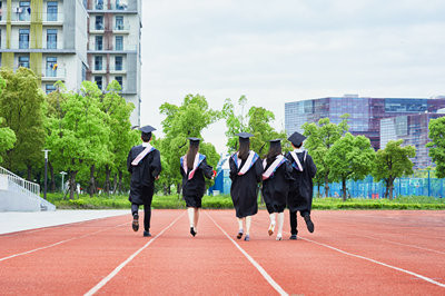 2024重慶大學(xué)在職研究生和全日制有什么不同？