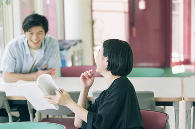 退伍軍人能報(bào)考河北經(jīng)貿(mào)大學(xué)在職研究生嗎？