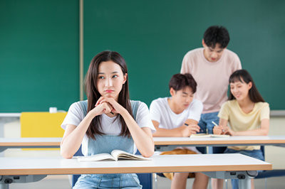 河南農(nóng)業(yè)大學在職研究生考試時間和全日制一樣嗎？