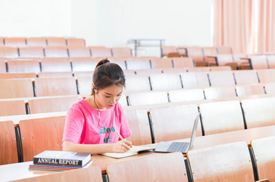內(nèi)蒙古師范大學在職研究生考試科目難度大嗎？