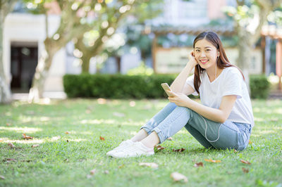對(duì)外經(jīng)濟(jì)貿(mào)易大學(xué)在職研究生考試科目有哪些？