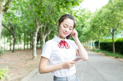 對(duì)外經(jīng)濟(jì)貿(mào)易大學(xué)在職研究生上課方式！