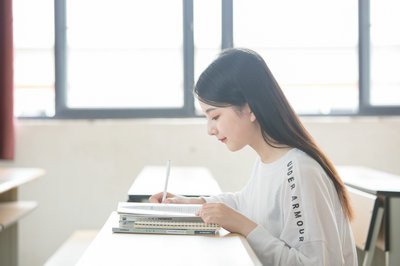 暨南大學(xué)在職研究生上課方式！