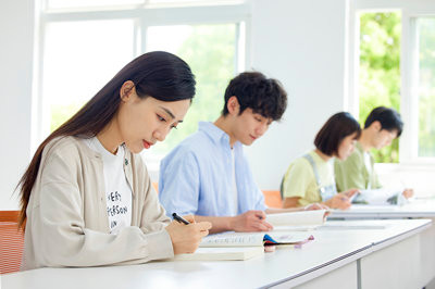 長(zhǎng)江大學(xué)在職研究生上課方式！