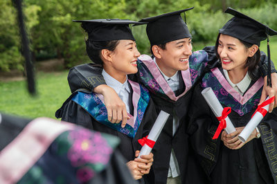 哈爾濱工業(yè)大學在職研究生和全日制研究生的區(qū)別！