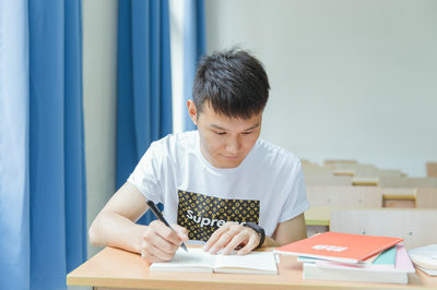 鄭州大學在職研究生上課方式！